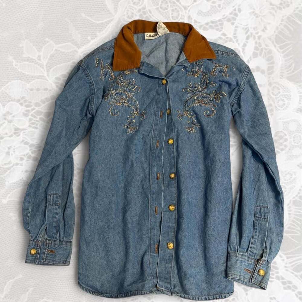 Capacity Vintage Embroidered Denim Button Up Shirt Small